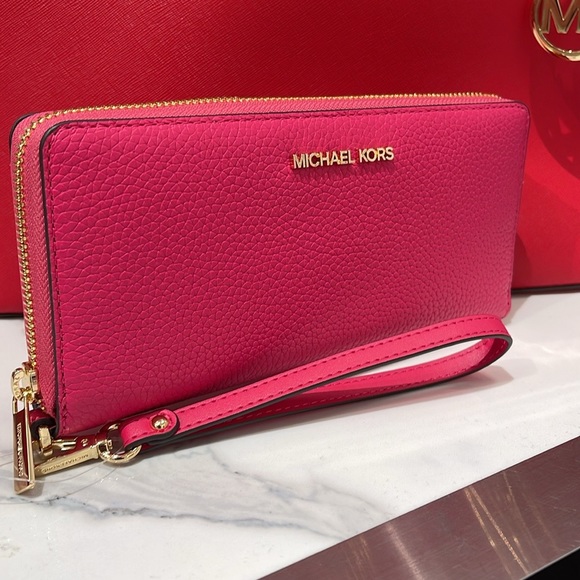 MICHAEL KORS
Leather Continental Wristlet Phone Case Wallet 
Electric Pink 
NWT - Picture 6 of 16